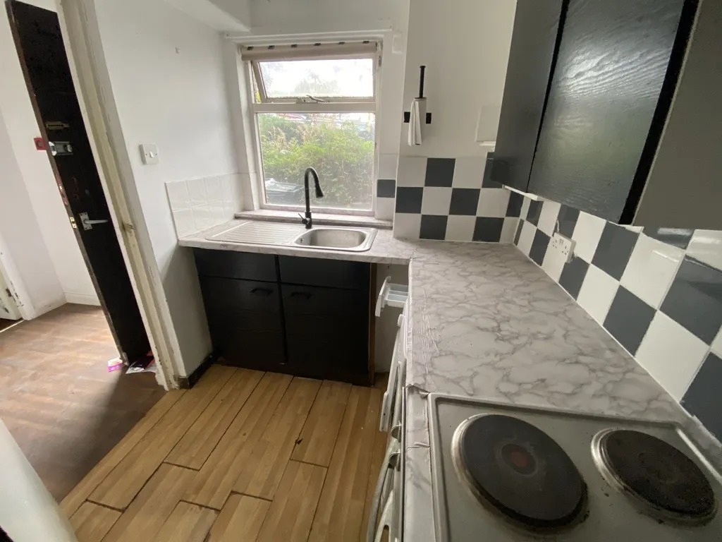 Flats 1-14, 1 & 3 Bath Street, Huddersfield, West Yorkshire, HD1 5BQ
