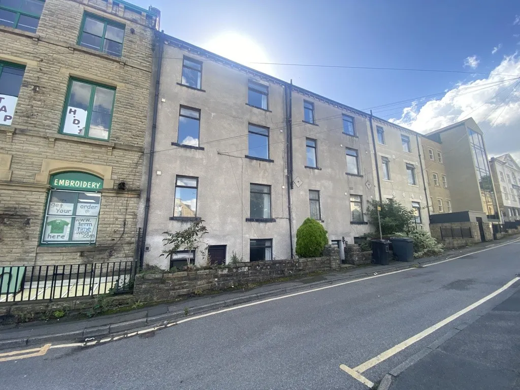 Flats 1-14, 1 & 3 Bath Street, Huddersfield, West Yorkshire, HD1 5BQ