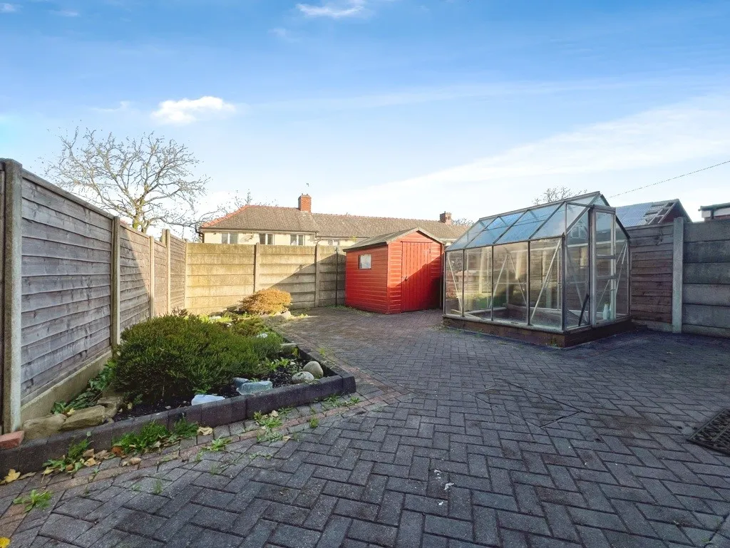 1052 Chorley Old Road, Bolton, Lancashire, BL1 5SE