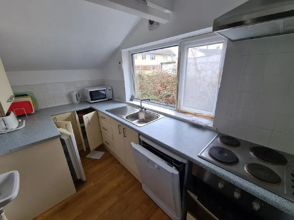 53 Walthew Avenue, Holyhead, Anglesey, LL65 1AG