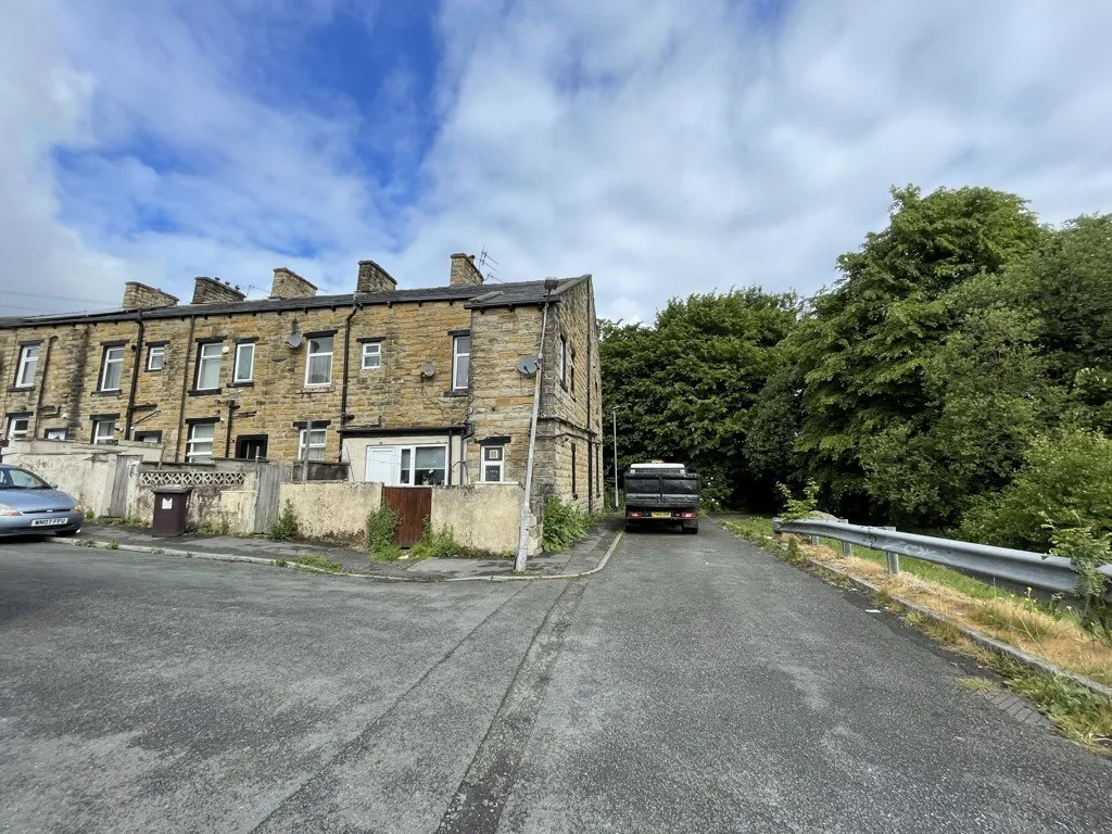 2A Clare Street, Burnley, Lancashire, BB11 4AT