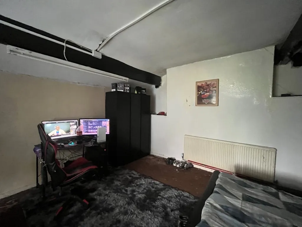 2A Clare Street, Burnley, Lancashire, BB11 4AT