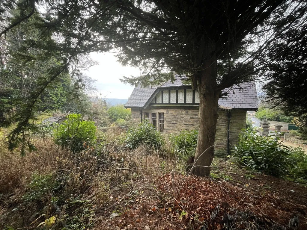 Prince Of Wales Park Lodge, Park Road, Bingley, West Yorkshire, BD16 4AF