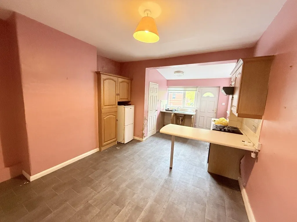 101 Station Road, Chapeltown, Sheffield, South Yorkshire, S35 2XF