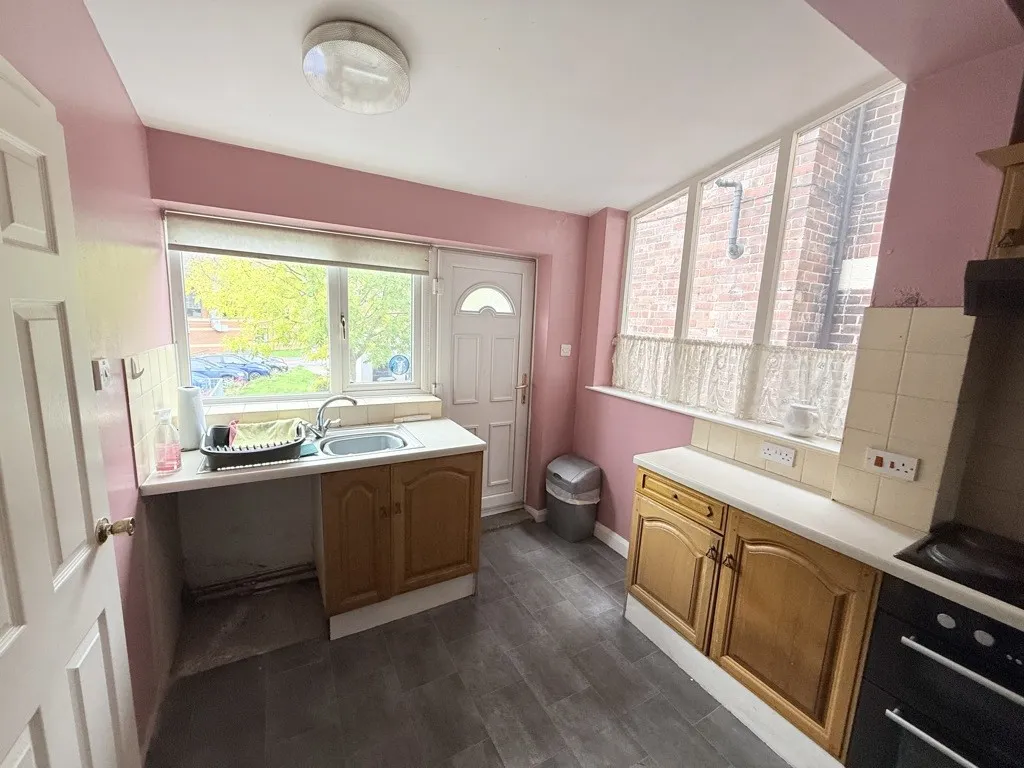 101 Station Road, Chapeltown, Sheffield, South Yorkshire, S35 2XF