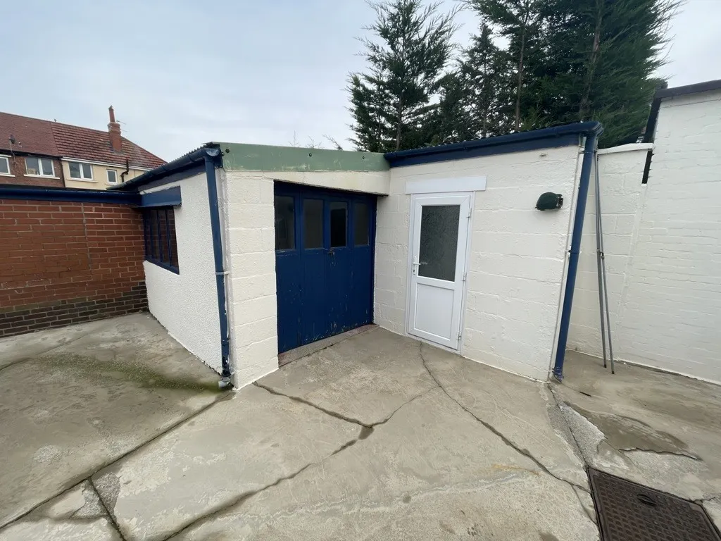 14 Newton Drive East, Blackpool, Lancashire, FY3 8QH