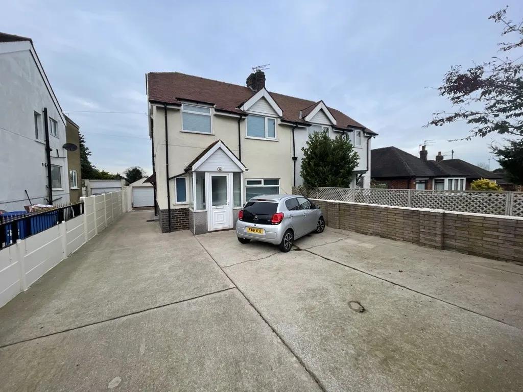 14 Newton Drive East, Blackpool, Lancashire, FY3 8QH