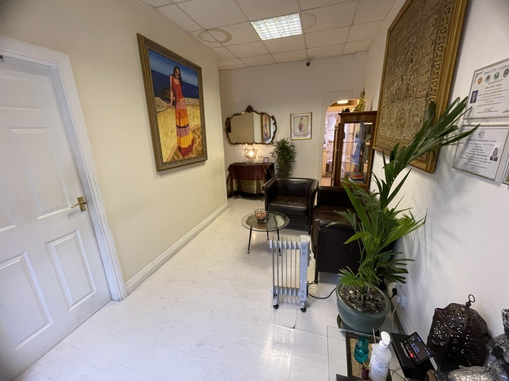 162 / 164 Kirkstall Hill, Leeds, West Yorkshire, LS4 2SX