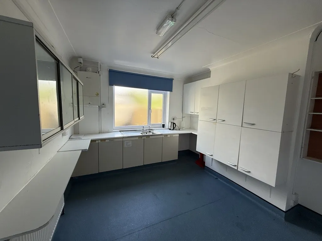 177/177a White Lane, Gleadless, Sheffield, South Yorkshire, S12 3GF