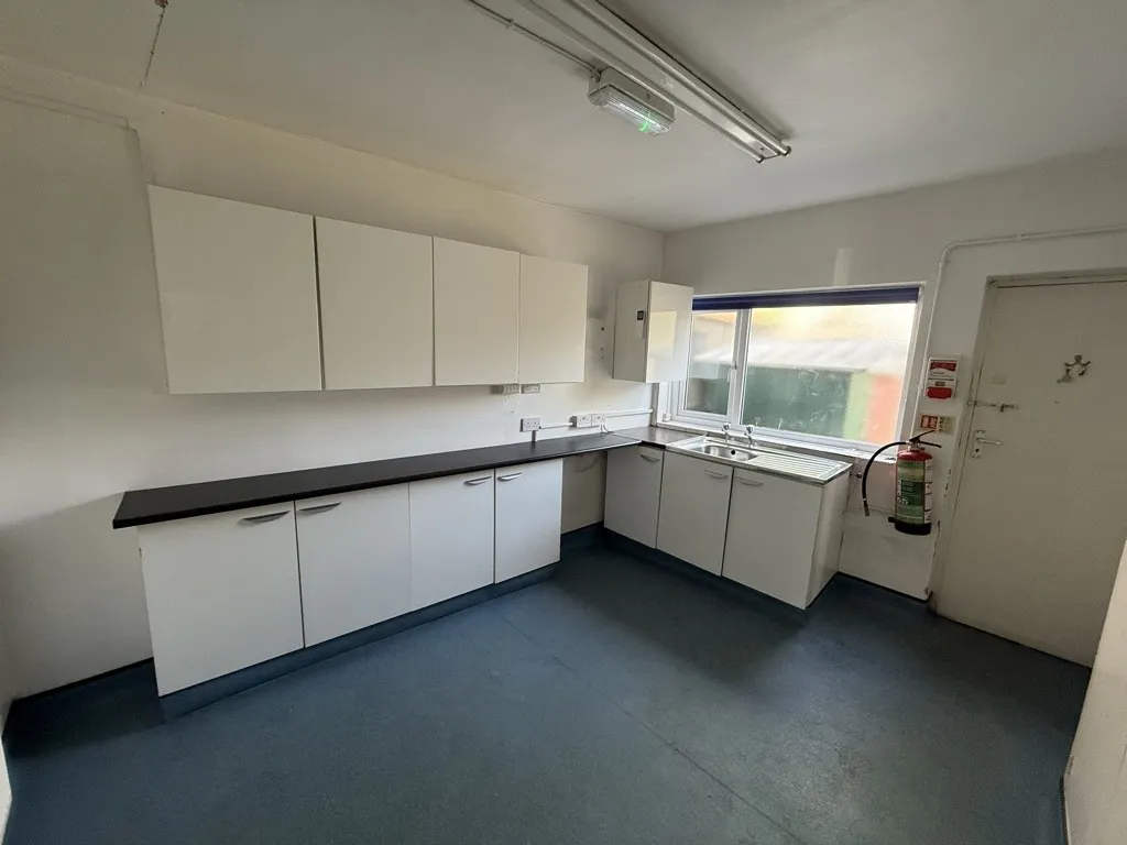 177/177a White Lane, Gleadless, Sheffield, South Yorkshire, S12 3GF
