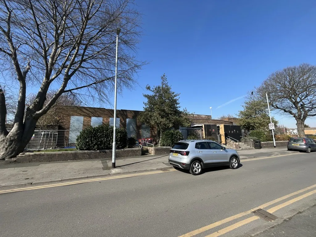 Former Crossgates Library, Farm Road, Leeds, West Yorkshire, LS15 7LB