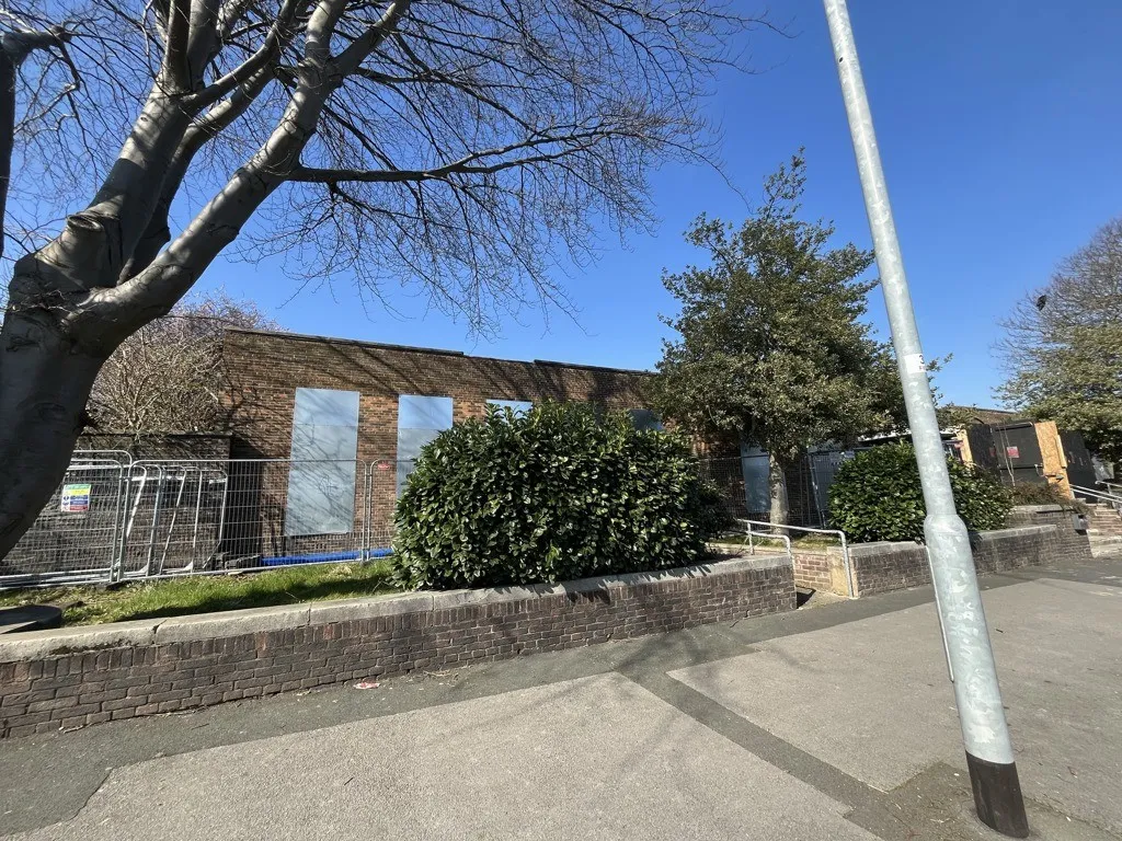 Former Crossgates Library, Farm Road, Leeds, West Yorkshire, LS15 7LB