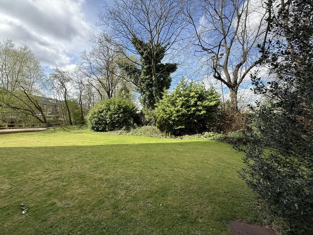 158 Regent Court, Bradfield Road, Sheffield, South Yorkshire, S6 2BX