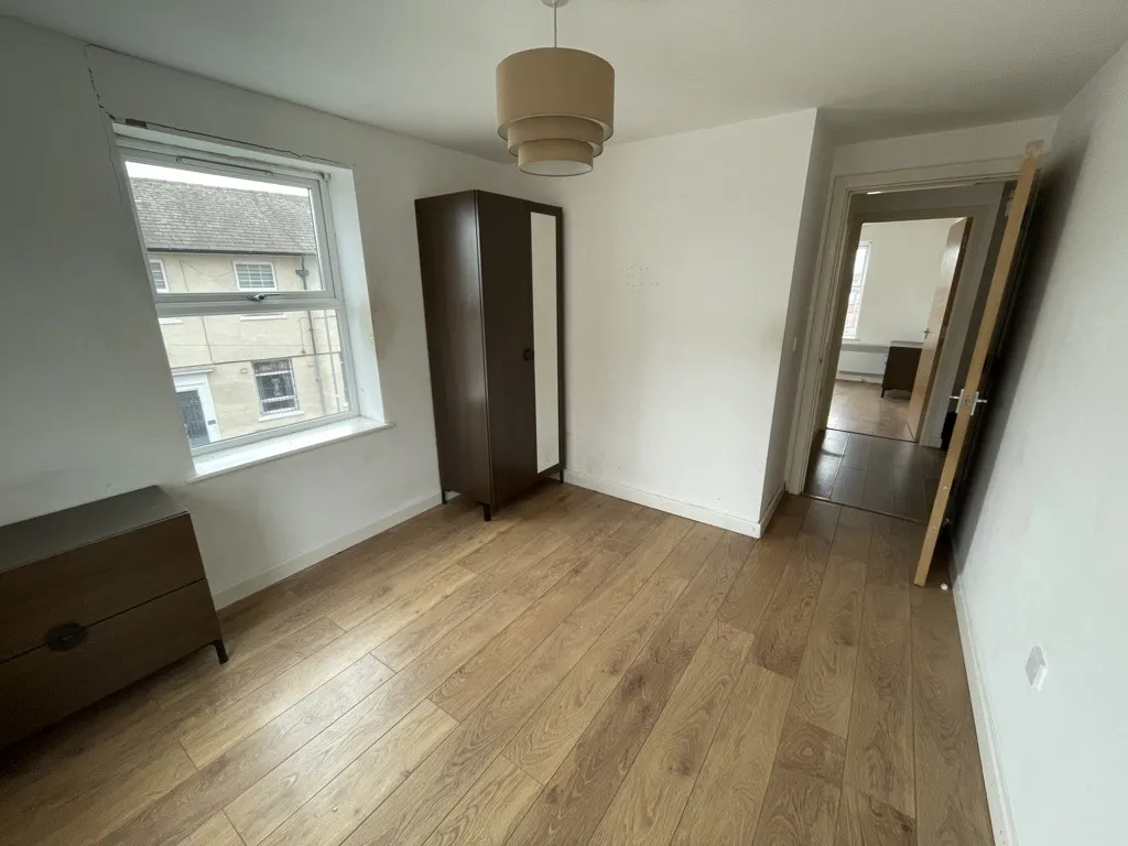Flat 3 Redcourt, Athlone Grove, Leeds, West Yorkshire, LS12 1SY