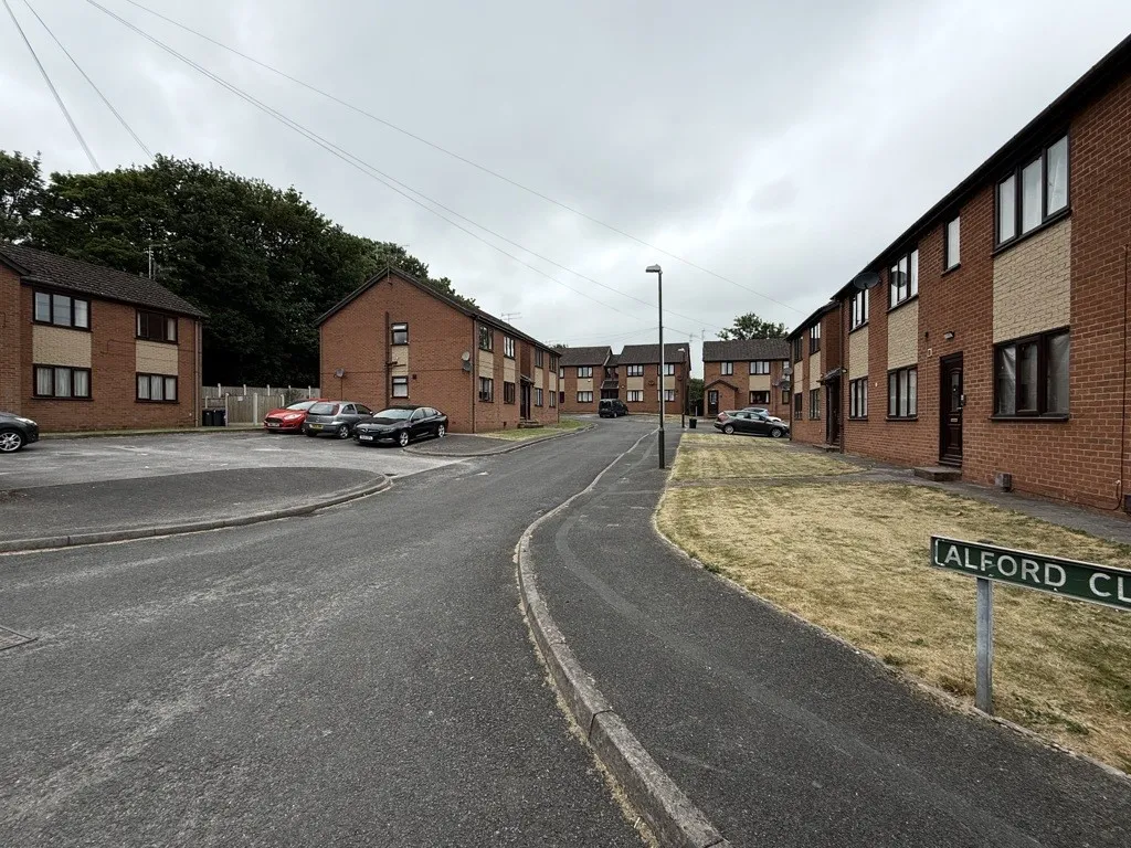 Ground Rents At Alford Close & Baycliffe Drive , Chesterfield, Derbyshire, S40 1YP