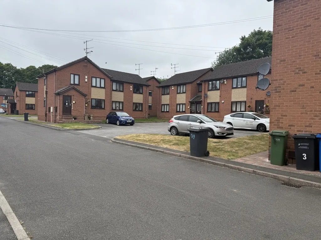 Ground Rents At Alford Close & Baycliffe Drive , Chesterfield, Derbyshire, S40 1YP