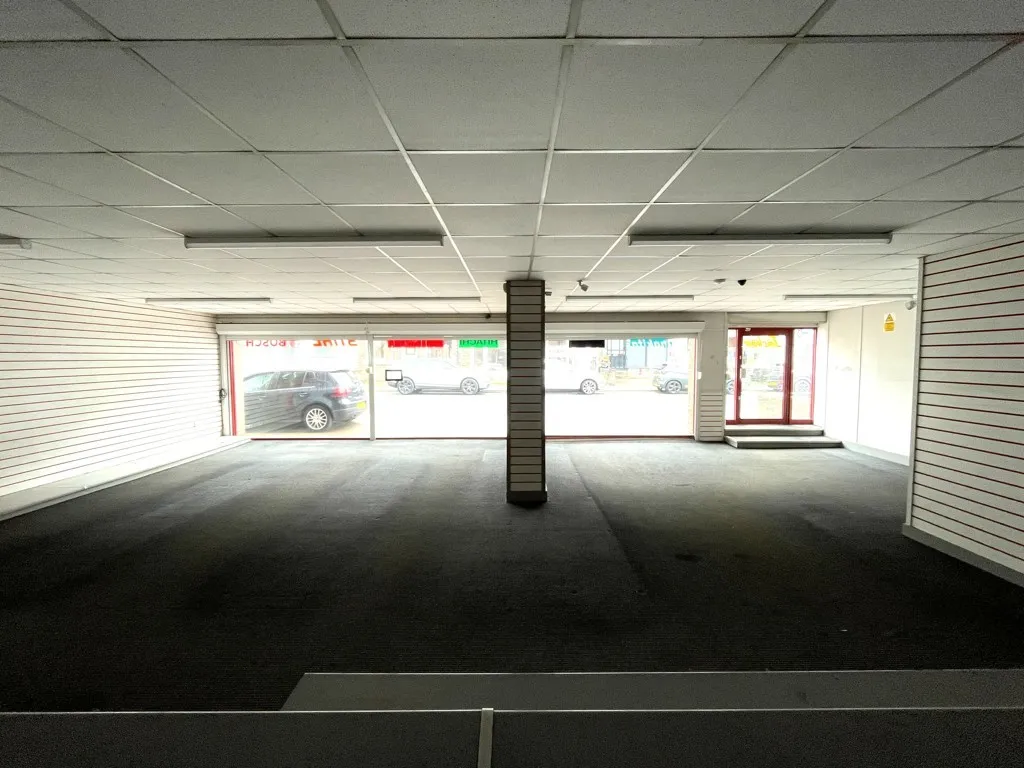 71 Huddersfield Road, Elland, West Yorkshire, HX5 9AA
