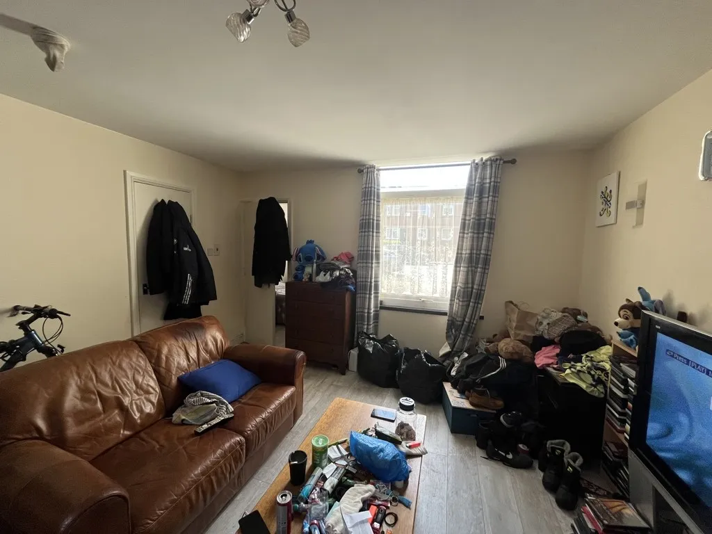 238 Dewsbury Road, Leeds, West Yorkshire, LS11 6ER