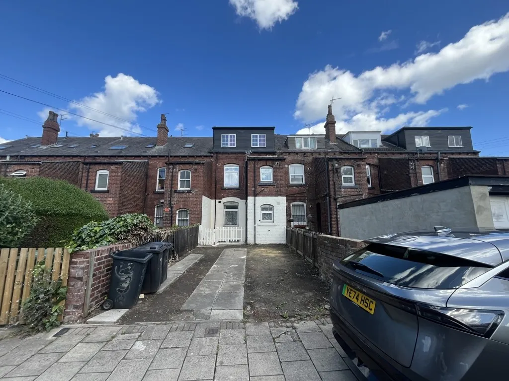 238 Dewsbury Road, Leeds, West Yorkshire, LS11 6ER