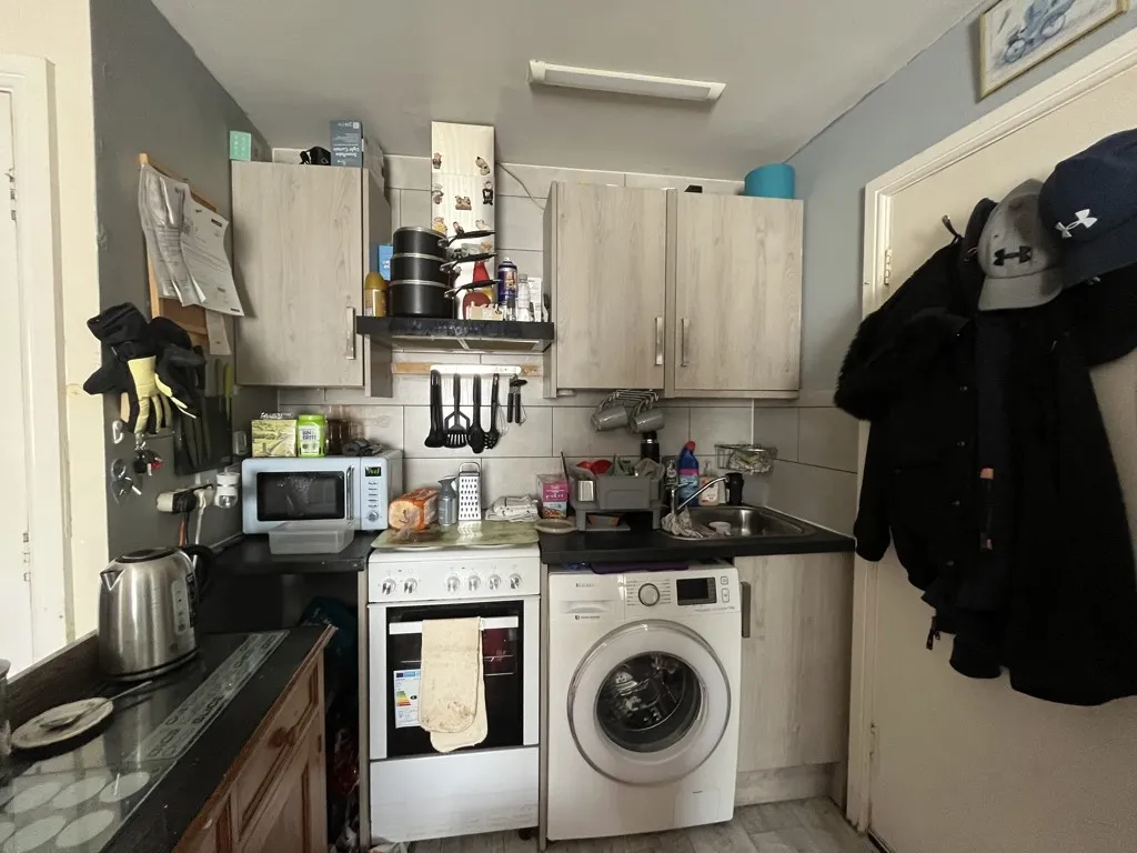 238 Dewsbury Road, Leeds, West Yorkshire, LS11 6ER