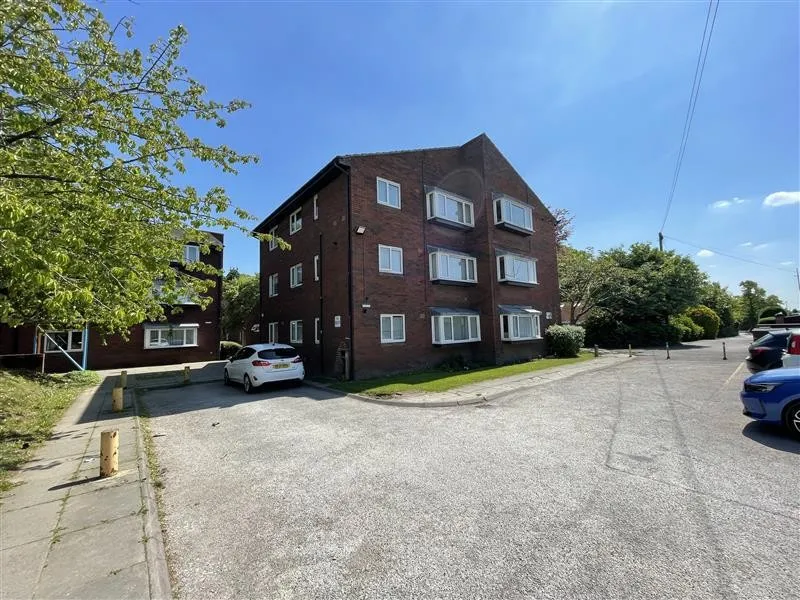 17 Montrose Court, Chester, Cheshire, CH4 8BD