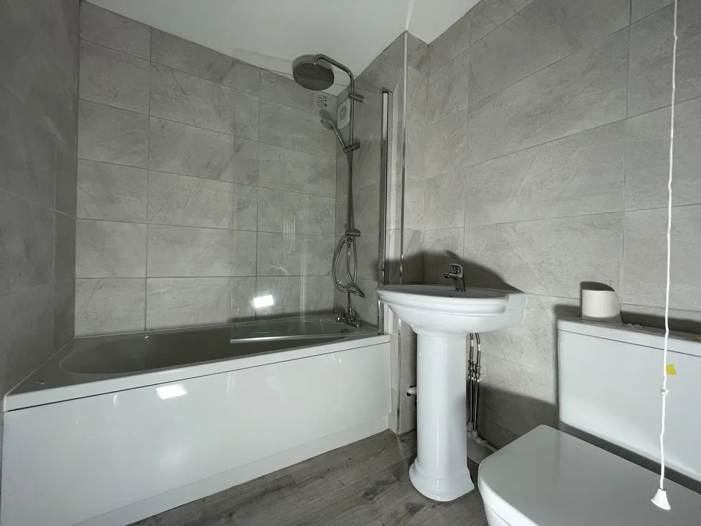 17 Montrose Court, Chester, Cheshire, CH4 8BD