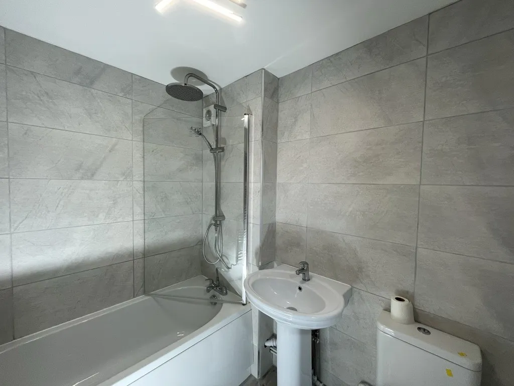 17 Montrose Court, Chester, Cheshire, CH4 8BD