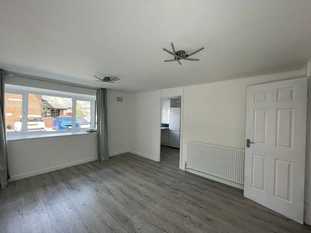 17 Montrose Court, Chester, Cheshire, CH4 8BD