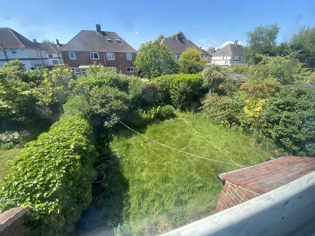 131 Bramcote Lane, Beeston, Nottingham, Nottinghamshire, NG9 4EU