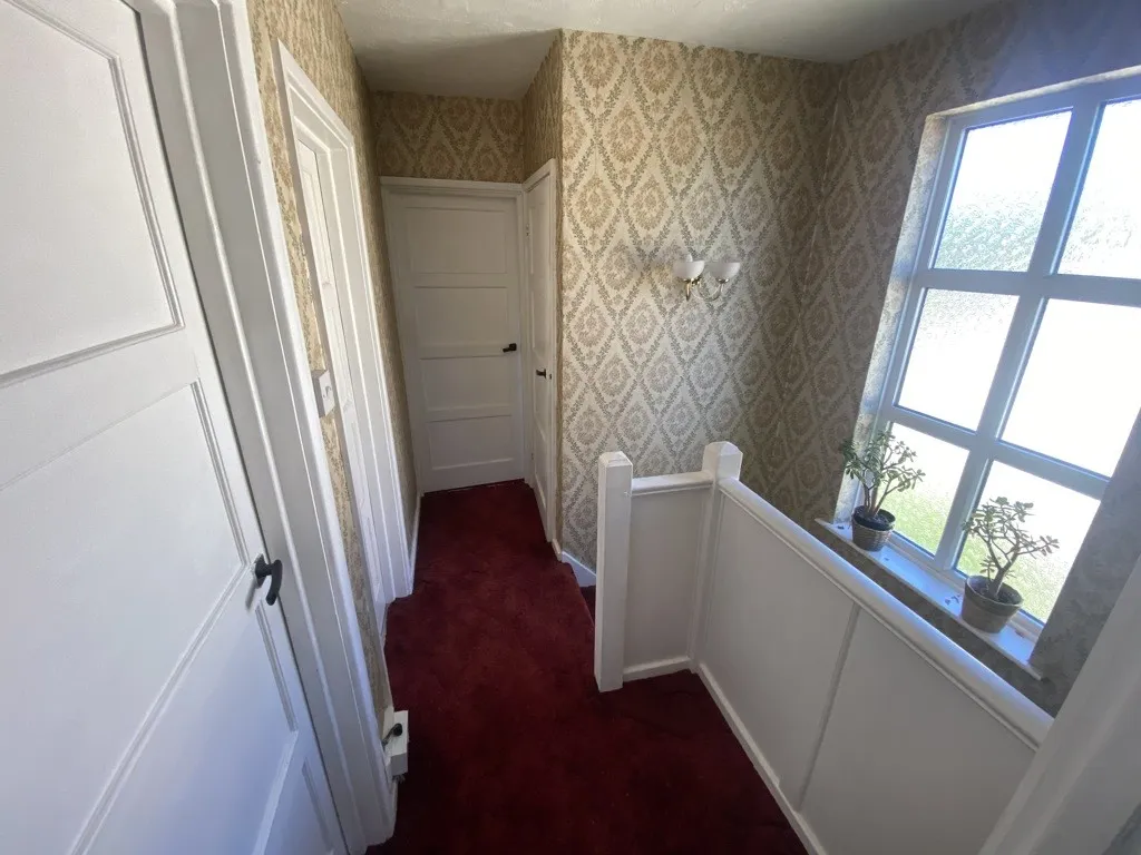 131 Bramcote Lane, Beeston, Nottingham, Nottinghamshire, NG9 4EU