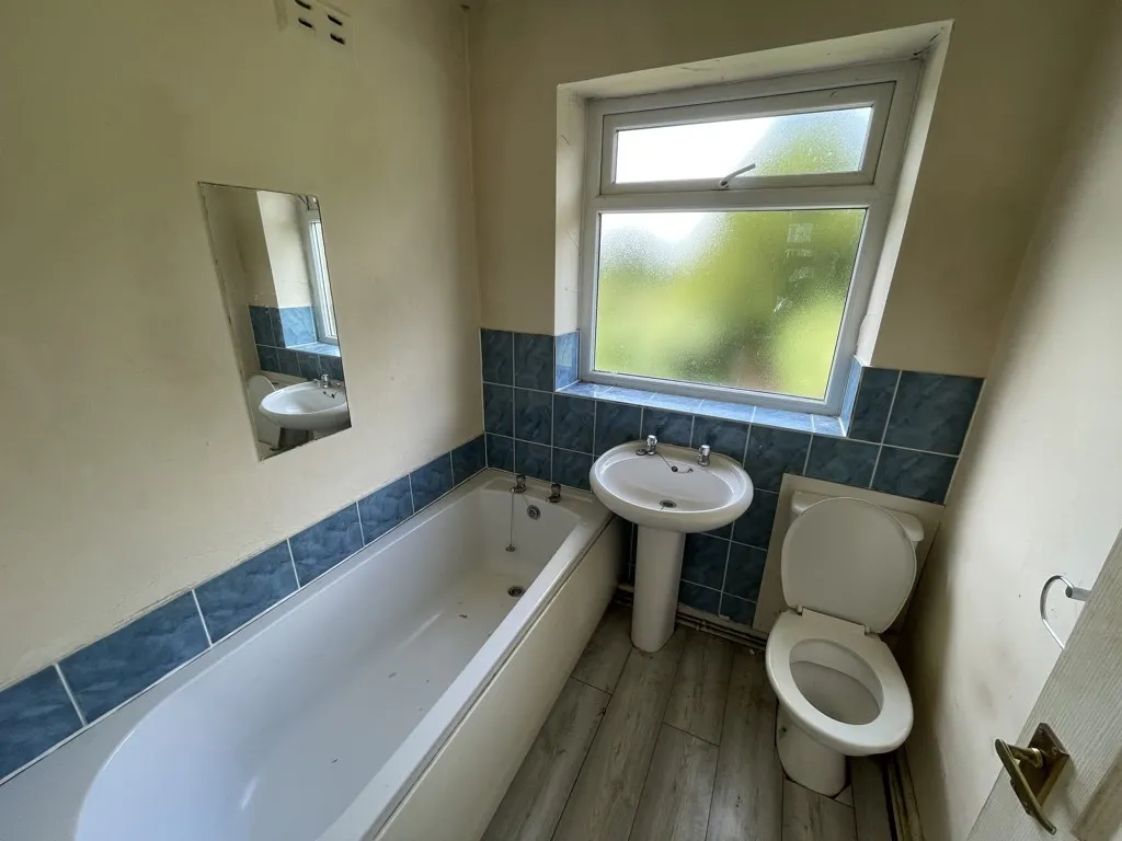 12 Lindadale Avenue, Accrington, Lancashire, BB5 0NG