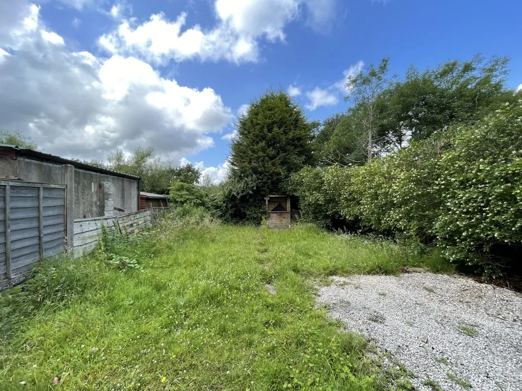 12 Lindadale Avenue, Accrington, Lancashire, BB5 0NG