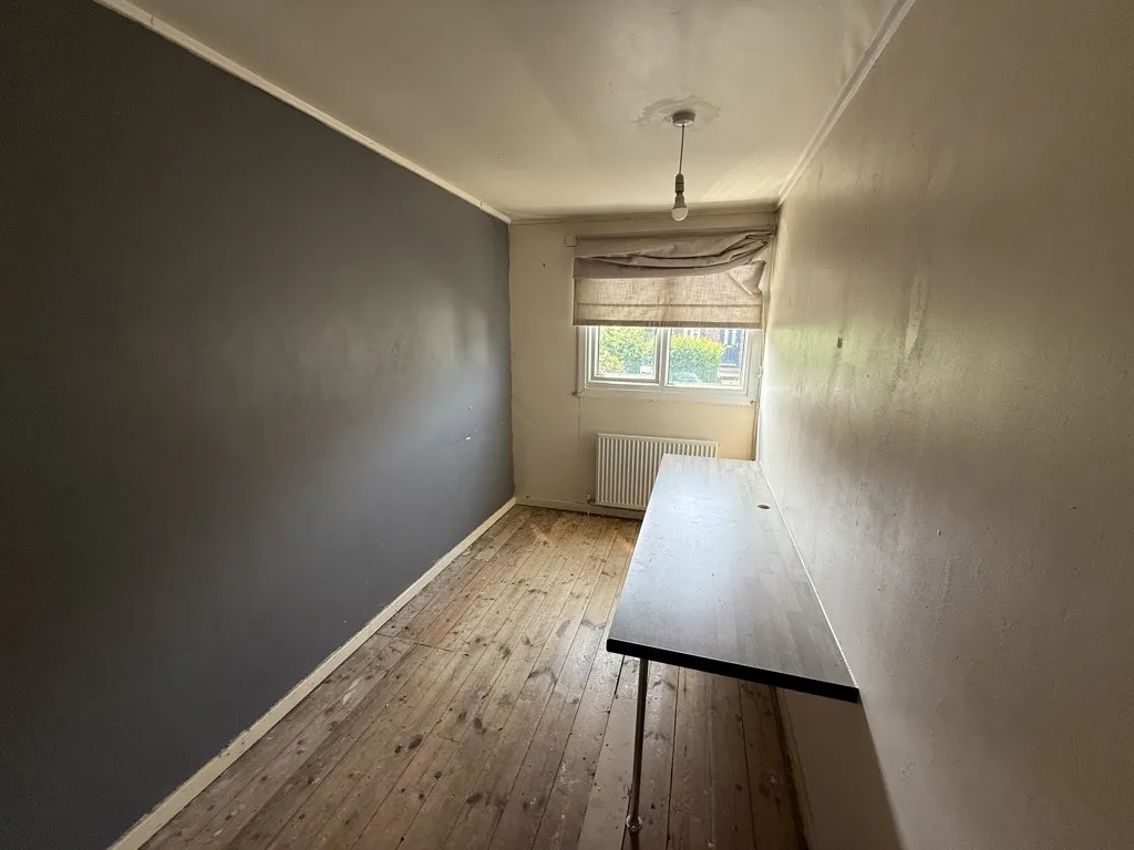 10 Grimsell Drive, Foxhill, Sheffield, South Yorkshire, S6 1AP