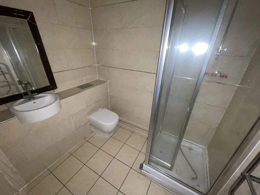 140 The Gatehaus, Leeds Road, Bradford, West Yorkshire, BD1 5BQ