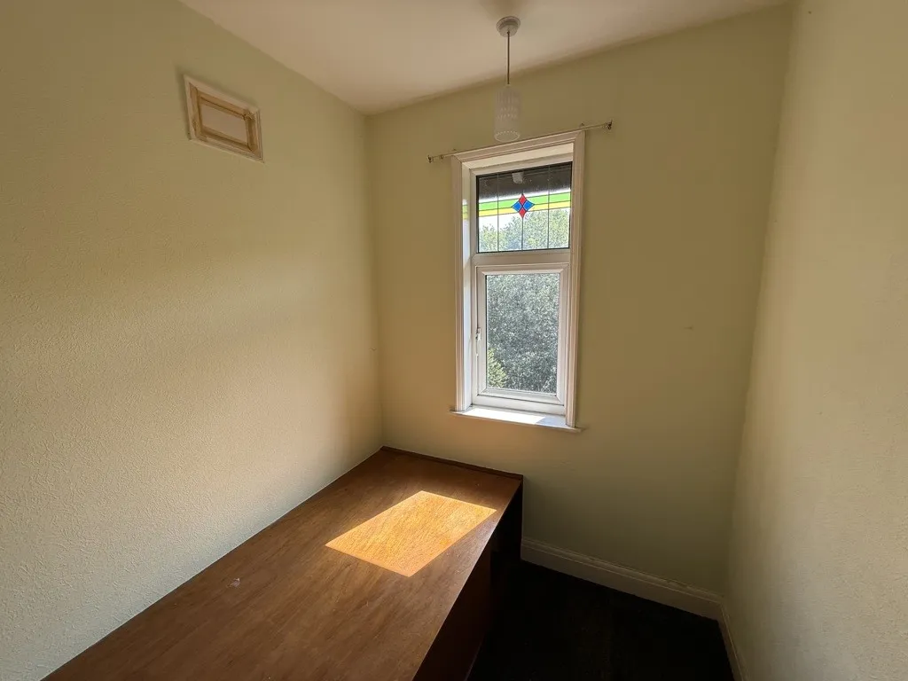 101 Lees Hall Road, Norton Lees, Sheffield, South Yorkshire, S8 9JL
