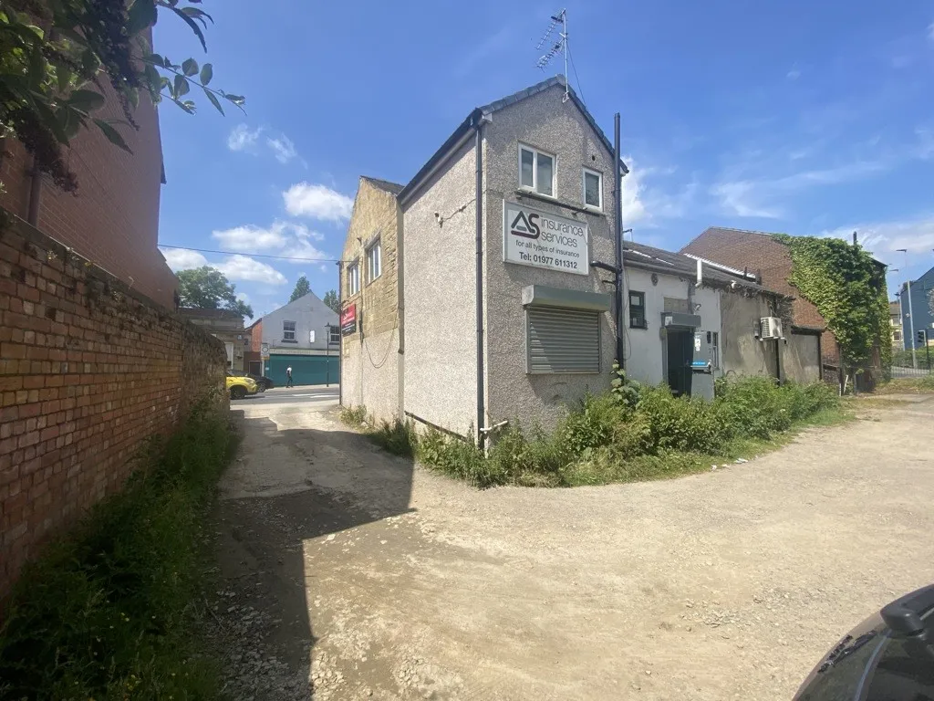 19 Market Street, Hemsworth, Pontefract, West Yorkshire, WF9 4JY