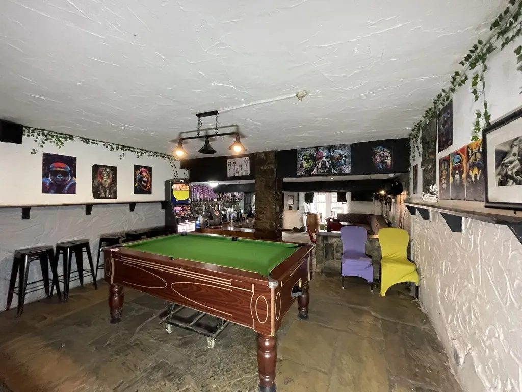 8 Windy Bank, Colne, Lancashire, BB8 9HZ