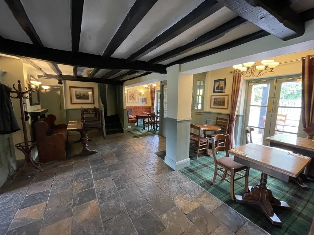 Royal Oak, High Street, Bangor-On-Dee, Wrexham, Wrexham, LL13 0BU