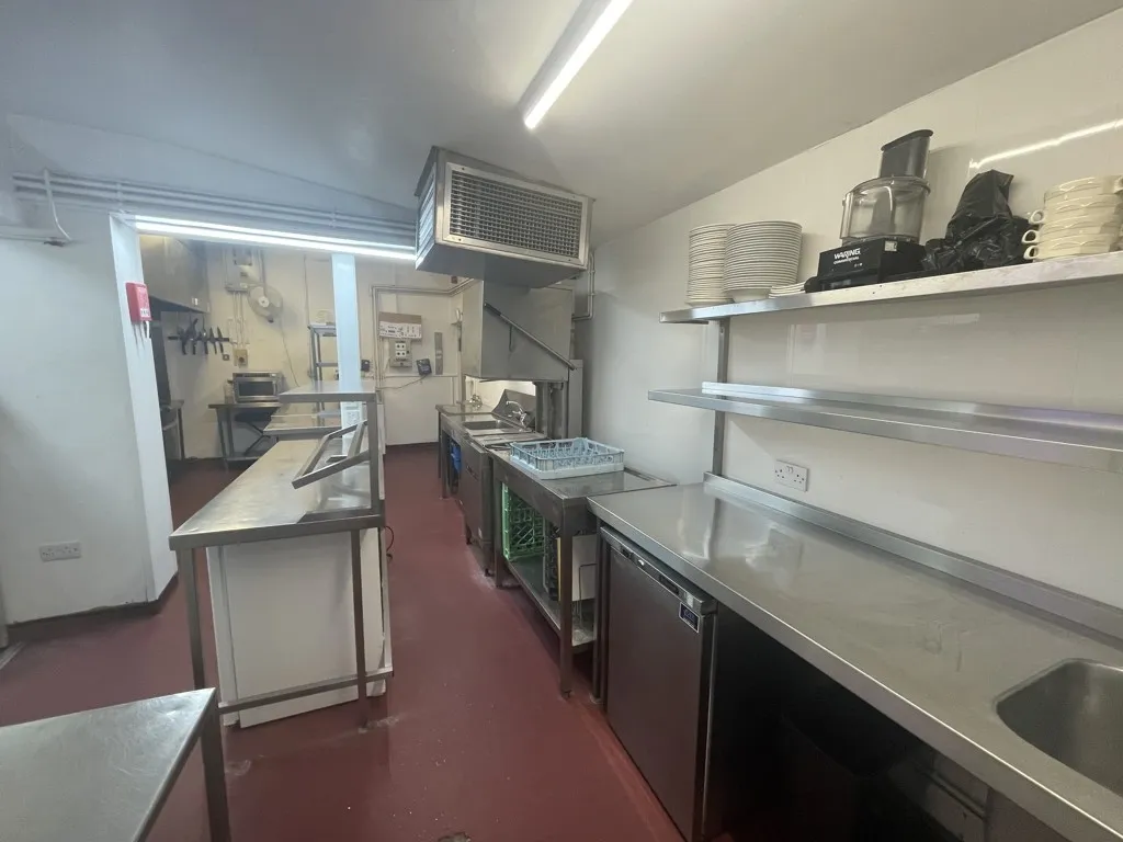 Royal Oak, High Street, Bangor-On-Dee, Wrexham, Wrexham, LL13 0BU