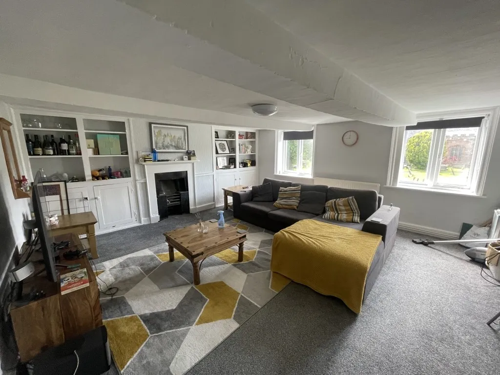 Royal Oak, High Street, Bangor-On-Dee, Wrexham, Wrexham, LL13 0BU