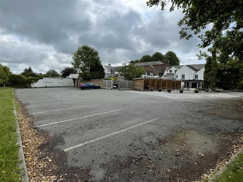 Royal Oak, High Street, Bangor-On-Dee, Wrexham, Wrexham, LL13 0BU