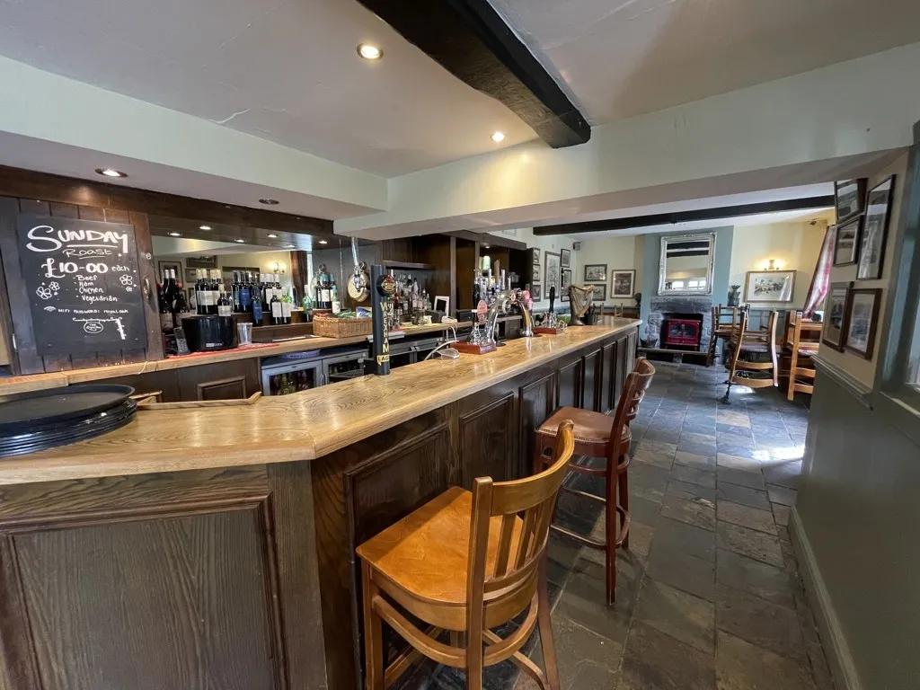 Royal Oak, High Street, Bangor-On-Dee, Wrexham, Wrexham, LL13 0BU