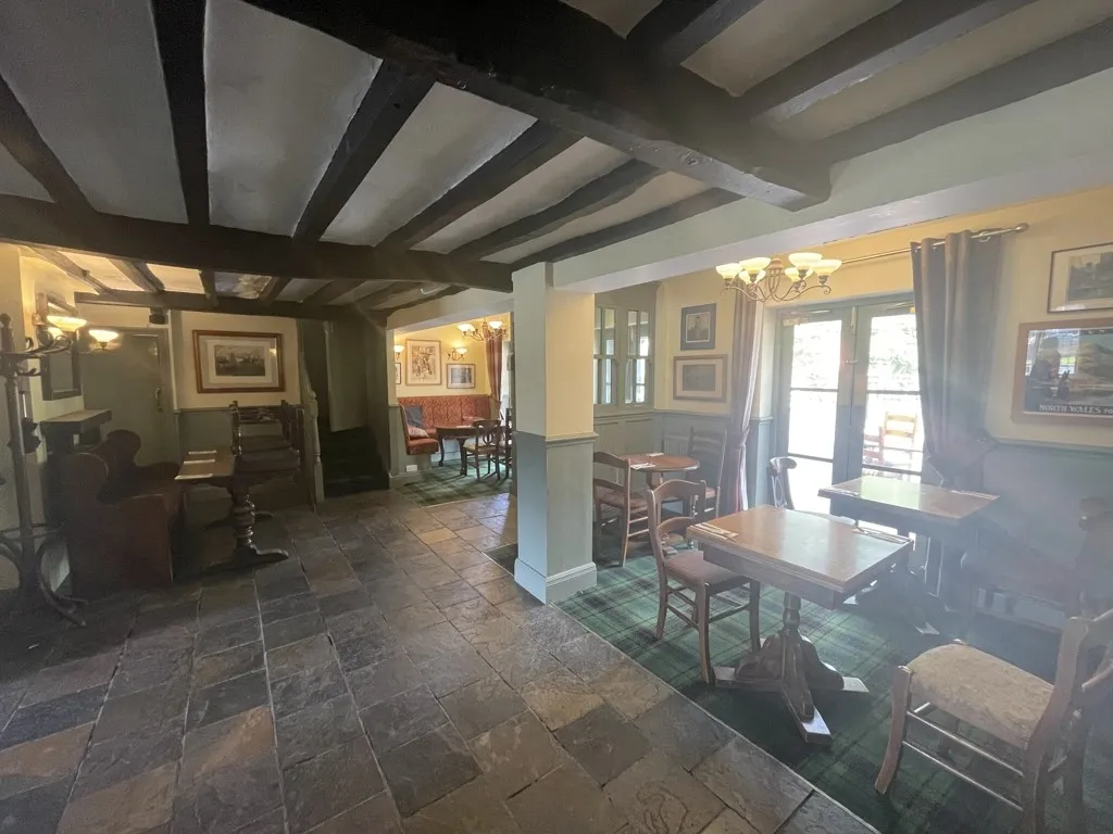 Royal Oak, High Street, Bangor-On-Dee, Wrexham, Wrexham, LL13 0BU