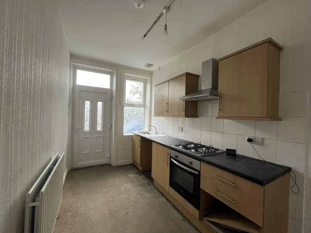 98 St. Thomas's Road, Huddersfield, West Yorkshire, HD1 3LL