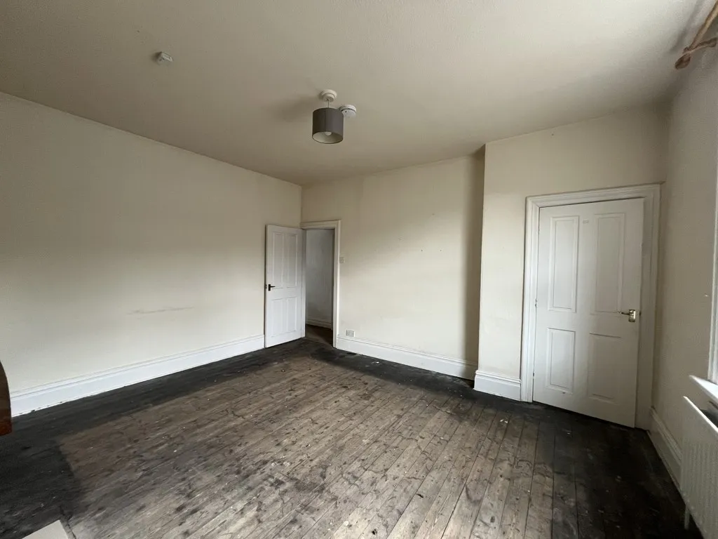 98 St. Thomas's Road, Huddersfield, West Yorkshire, HD1 3LL