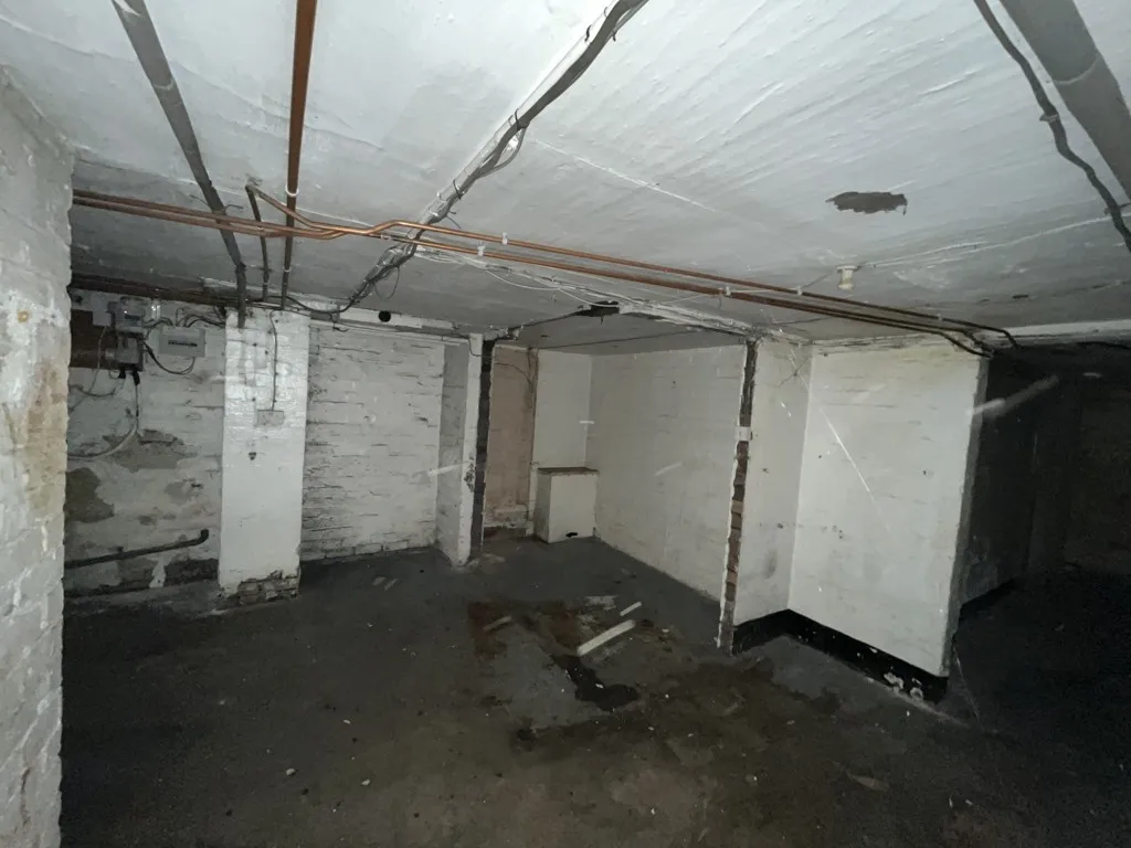 98 St. Thomas's Road, Huddersfield, West Yorkshire, HD1 3LL