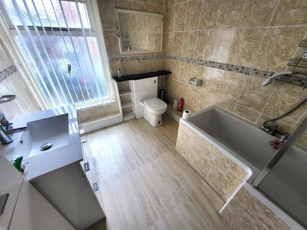 23 Fairfield Avenue, Rhyl, Denbighshire, LL18 3EE