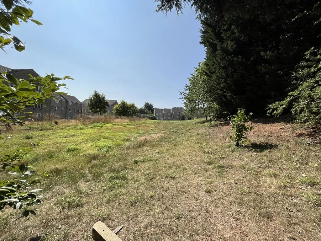 Land At Snelsins Lane, Cleckheaton, West Yorkshire, BD19 3UH
