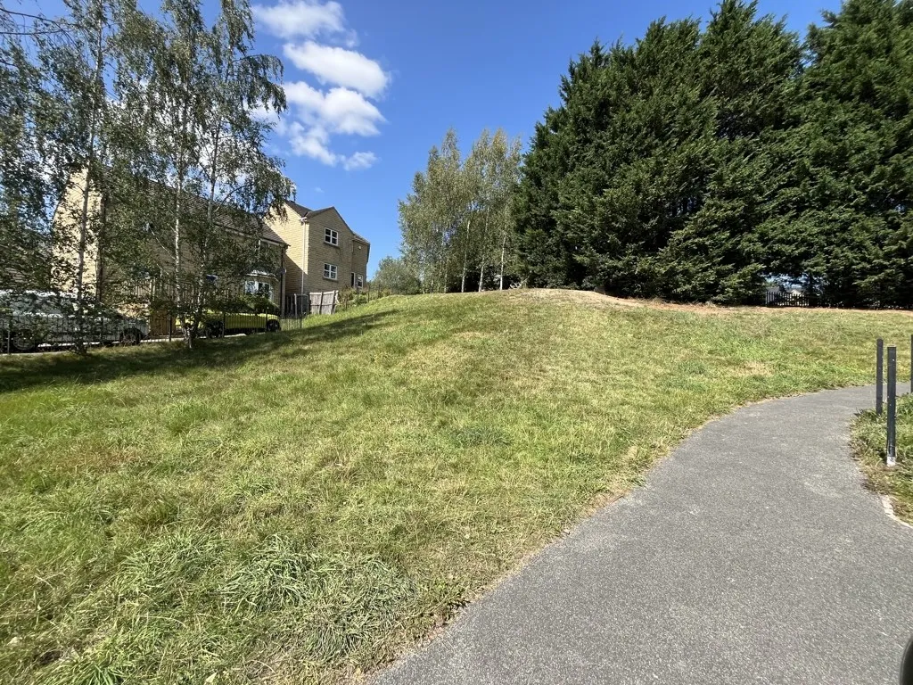 Land At Snelsins Lane, Cleckheaton, West Yorkshire, BD19 3UH