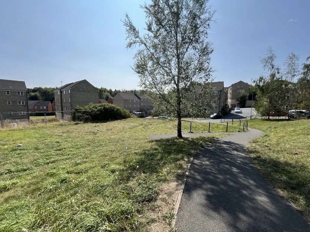 Land At Snelsins Lane, Cleckheaton, West Yorkshire, BD19 3UH